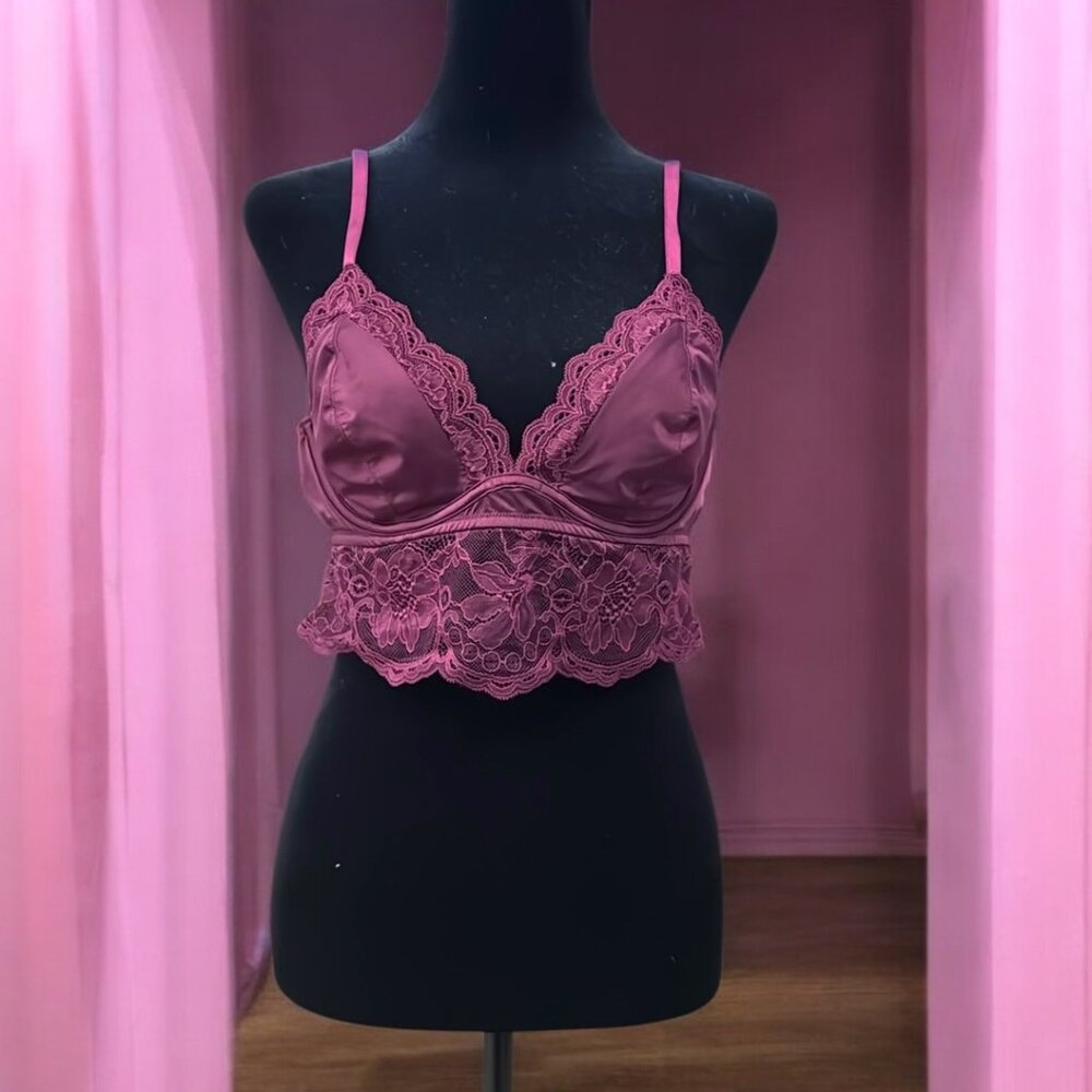 NWOT Victoria's Secret Very Sexy Purple / Maroon Lace Bralette/ Balconette
